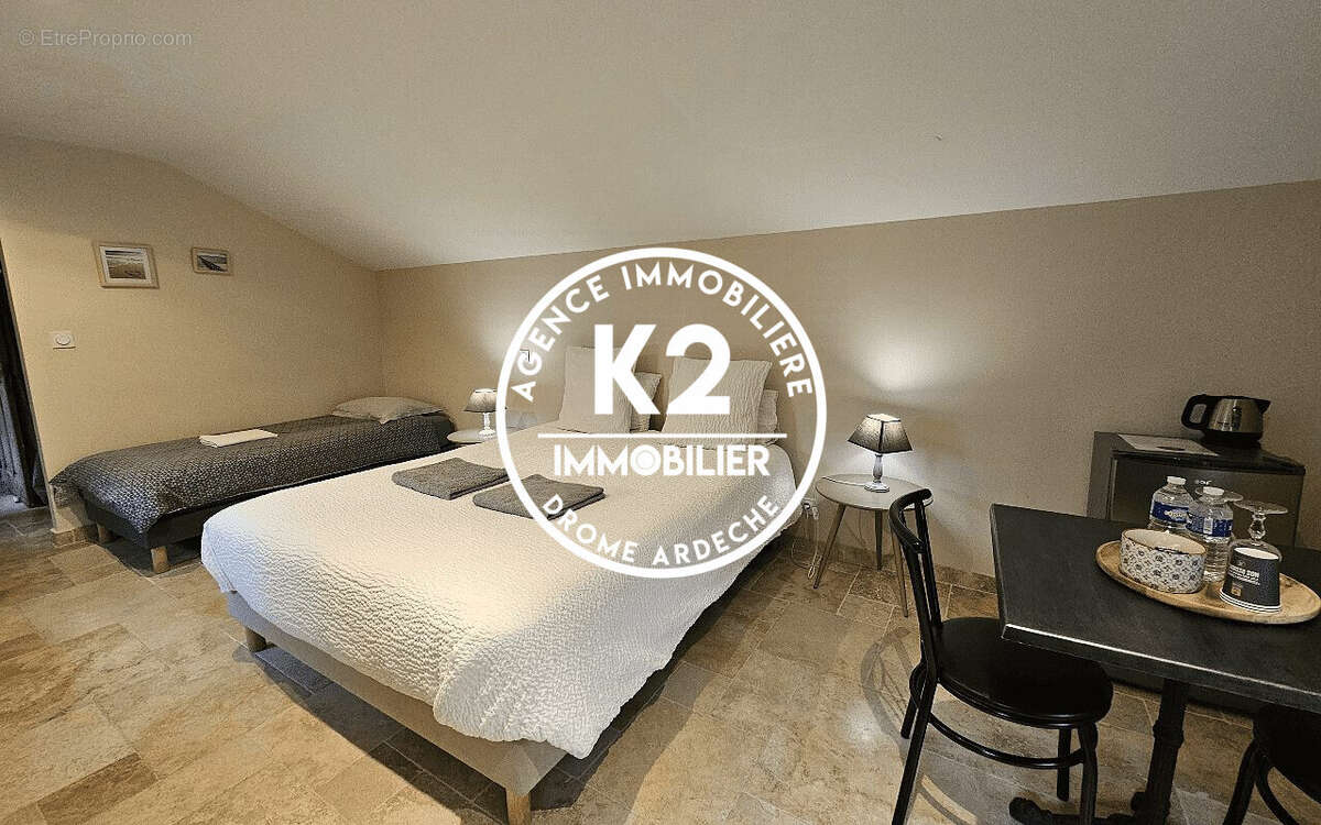 Maison à ROCHEFORT-EN-VALDAINE