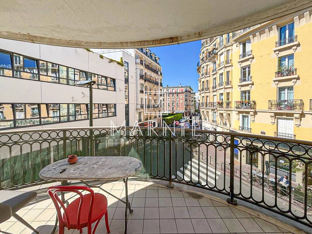 Appartement à LEVALLOIS-PERRET
