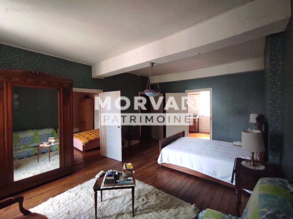 Maison à CHATEAU-CHINON(VILLE)