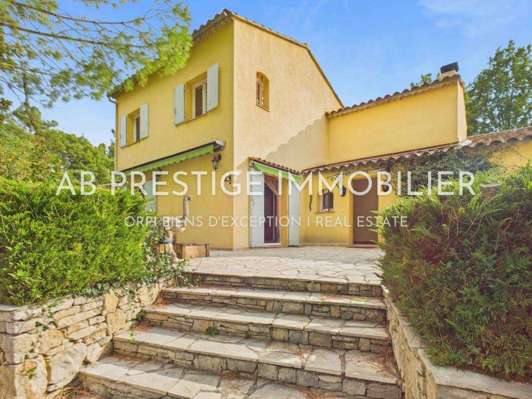 Maison à CALLIAN