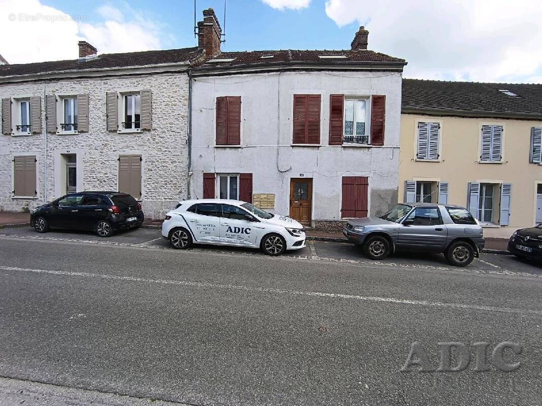 Appartement à ERMENONVILLE