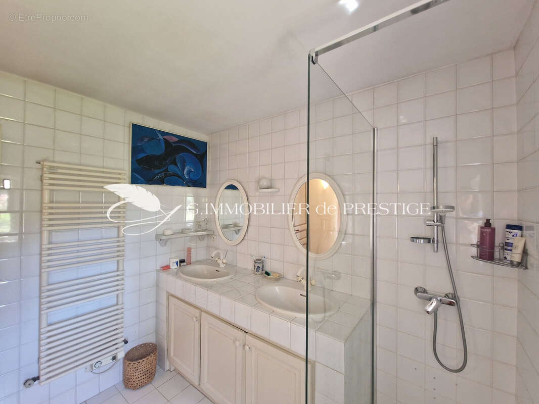 Appartement à OPPEDE