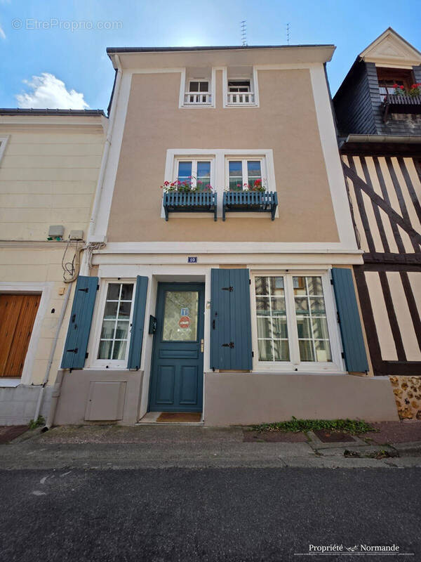 Maison à BERNAY