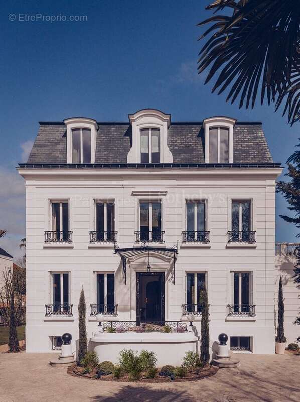 Maison à SAINT-MAUR-DES-FOSSES