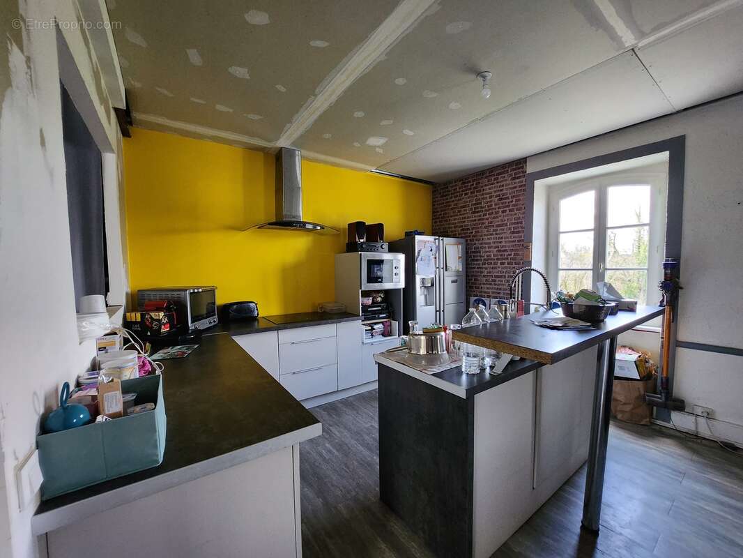 Maison à PIERRE-BUFFIERE