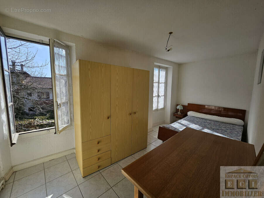 Maison à LA COTE-SAINT-ANDRE