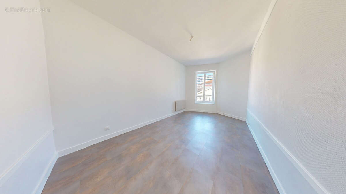 Appartement à SAINT-ETIENNE