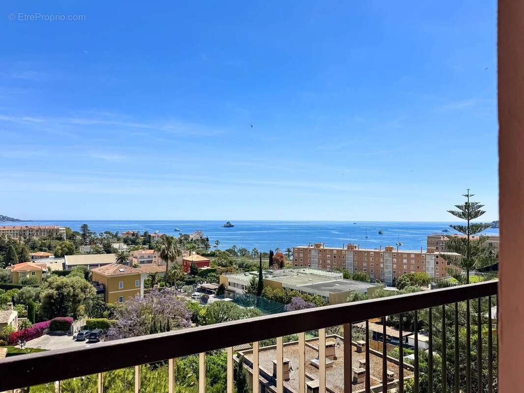 Appartement à BEAULIEU-SUR-MER