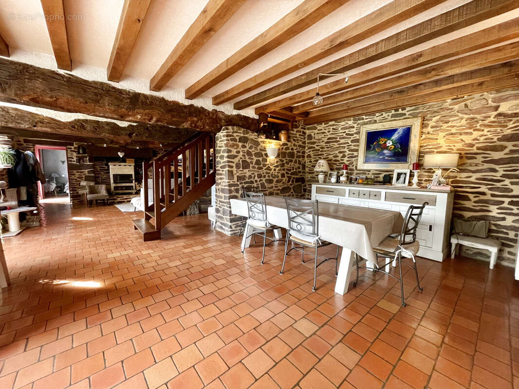 Maison à SAINT-GONLAY