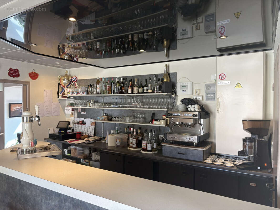 Region pompadour restaurant murs et fonds - photo 11