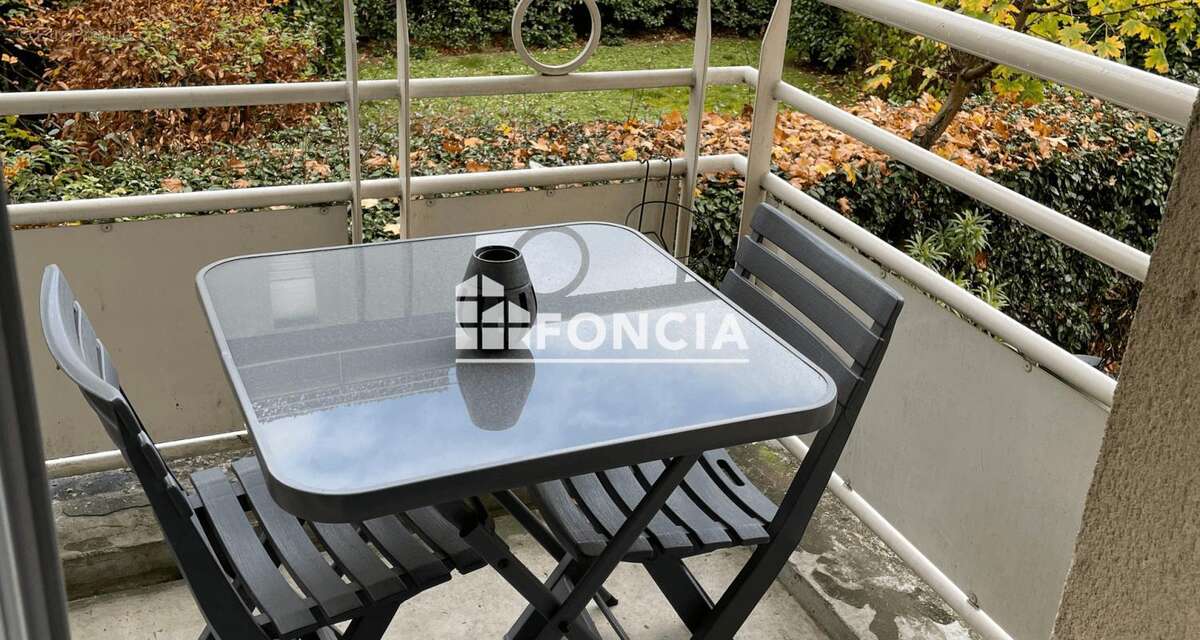 Appartement à DUGNY