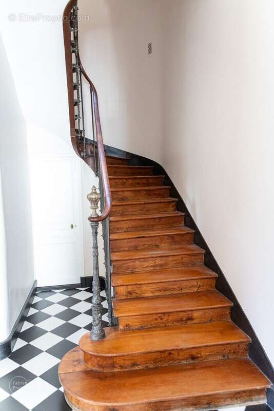 Escalier - Maison à PONT-L&#039;EVEQUE