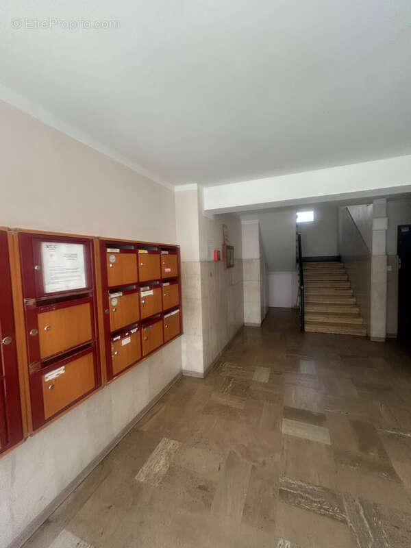 Vente en exclusivite t2 55 m2 avec grenier secteur candia - photo 9