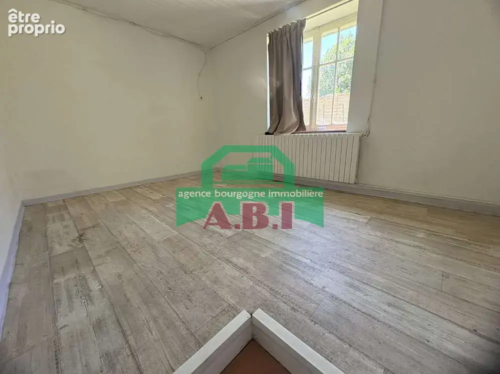 58, à 10mns Clamecy dans le charmant village de Asnois Propriété en pierre de pays avec dépendances sur 510m2 - photo 6