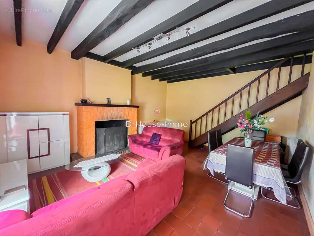 Maison à THURE