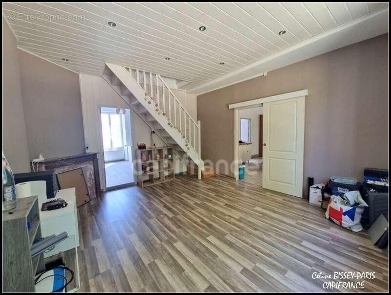 Maison à COURSON-LES-CARRIERES