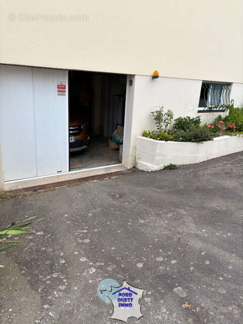 Maison à AMBRIERES-LES-VALLEES