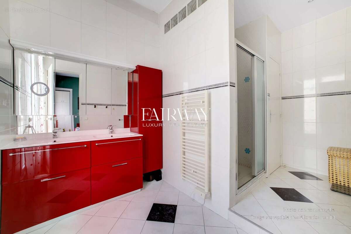 Duplex de Standing 4 Chambres 214m² carrez Paris 17ème Ternes Dernier Étage & Large Balcon Ensoleillé - photo 14