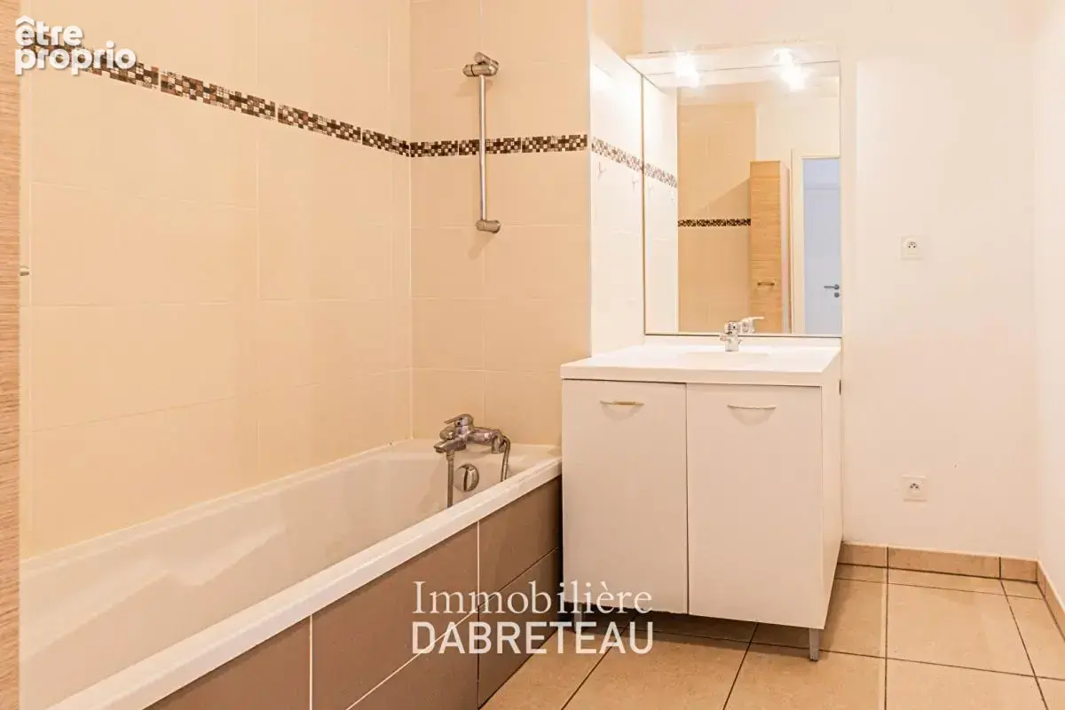 Appartement Meyzieu 3 pièce(s) 56.10 m2 - photo 11