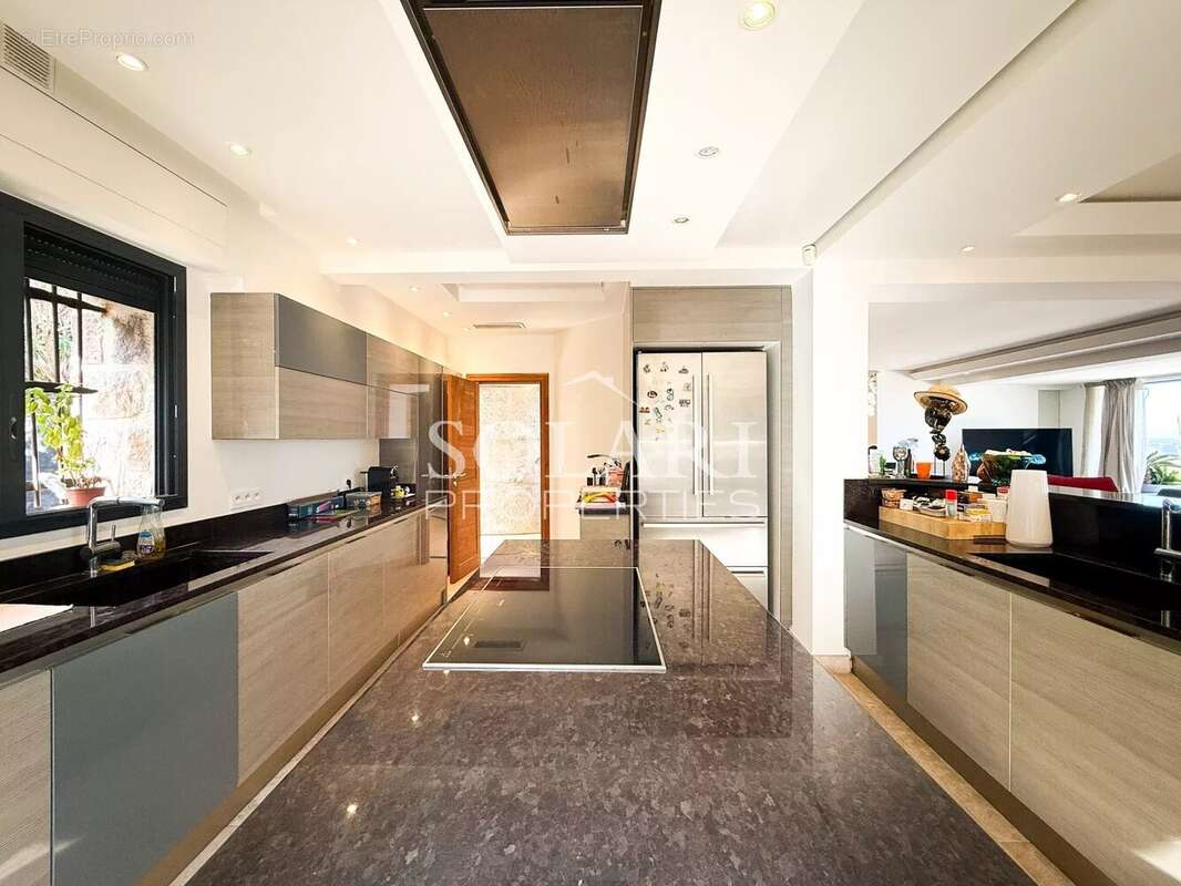 Maison à THEOULE-SUR-MER