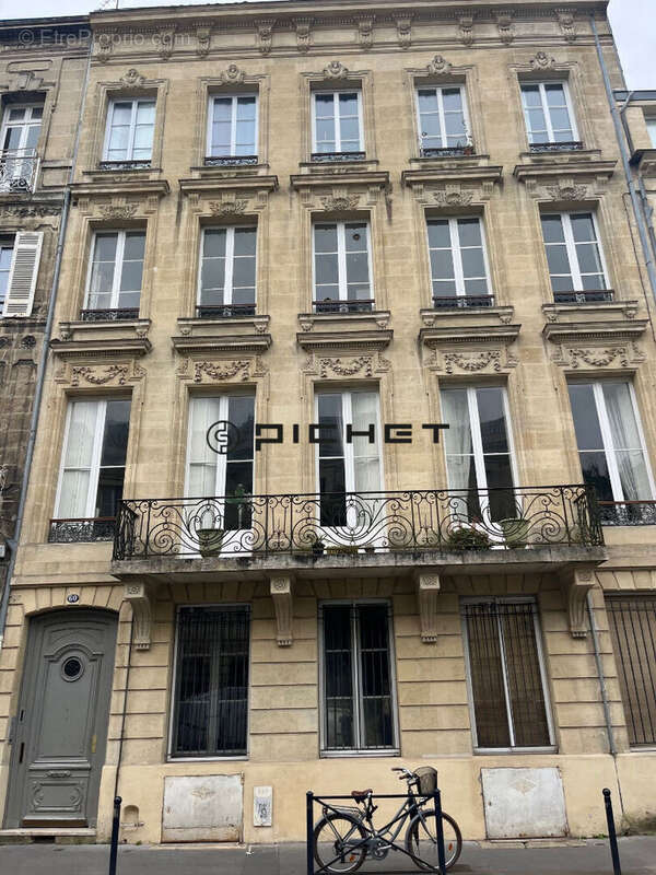 Beau et vaste T2 avec vues à Bordeaux, secteur Quinconces / Jardin Public - photo 9