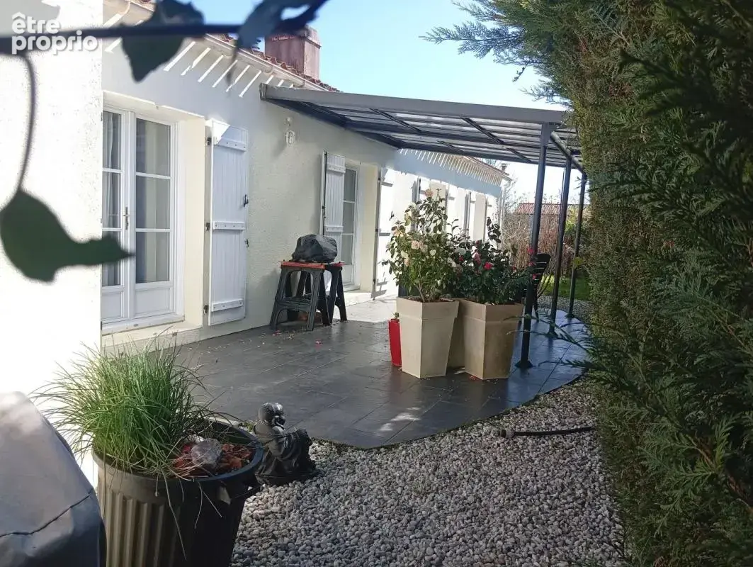Maison 7 pièces 167 m² à vendre à Sainte-Foy (85150) - photo 3