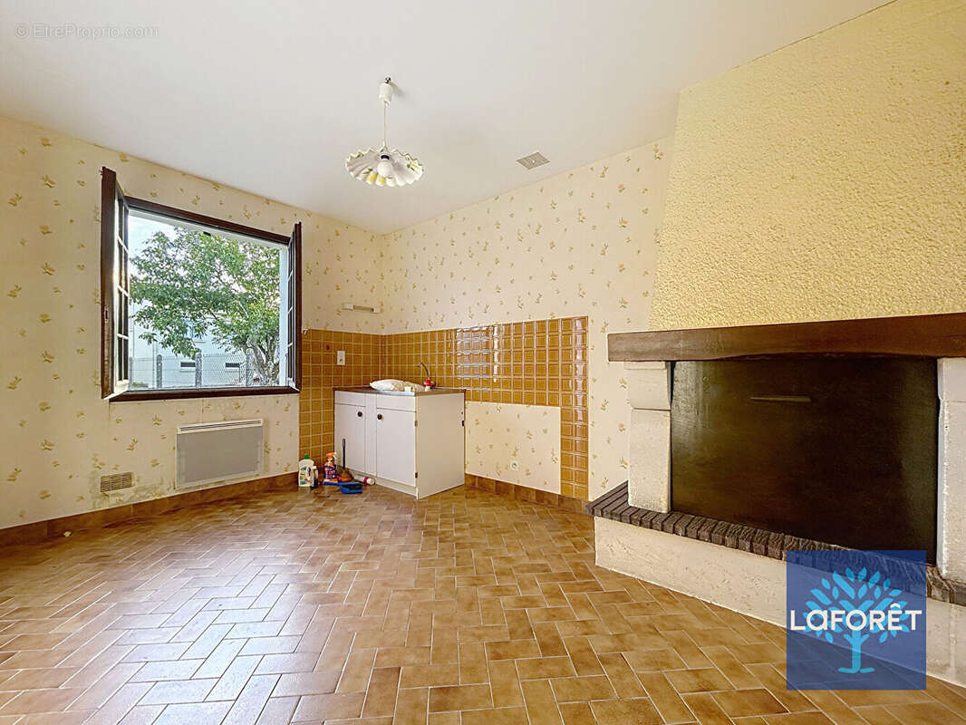 Maison à SAINT-FLORENT-DES-BOIS