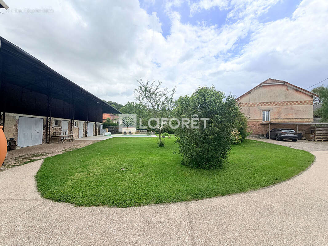 Maison à SOMMEPY-TAHURE