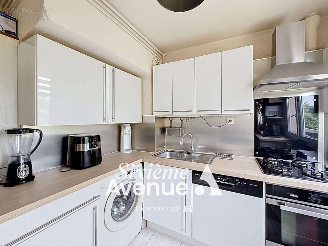 Appartement Decines Charpieu 4 pièce(s) 63.80 m2 - photo 4