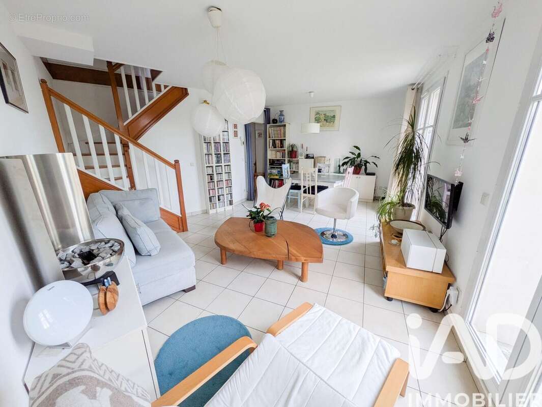 Photo 3 - Maison à BUSSY-SAINT-GEORGES