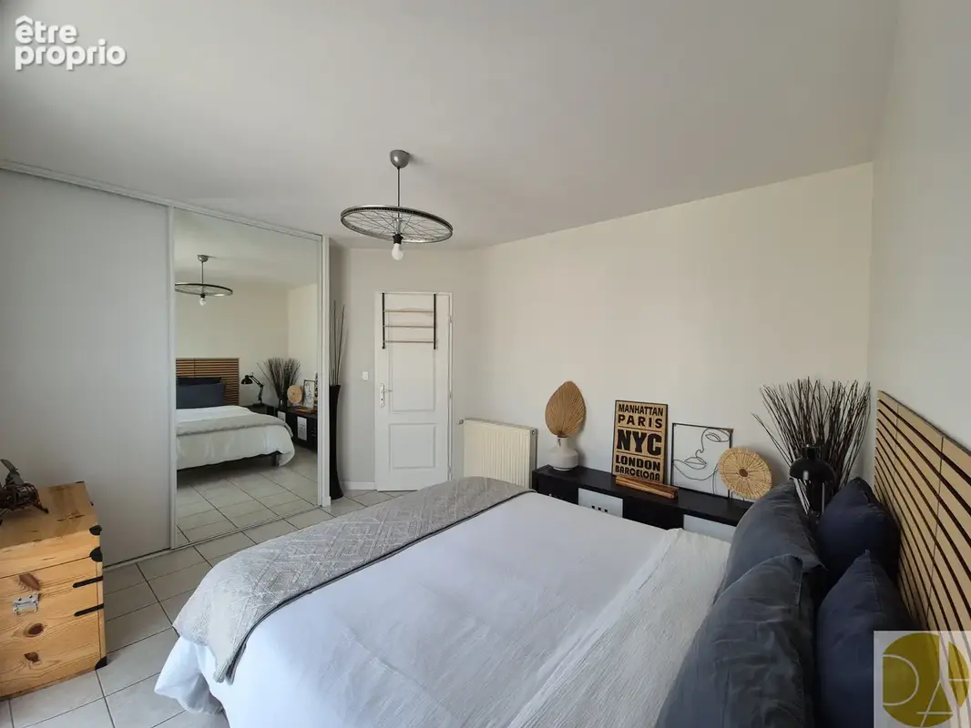 Montardon - secteur residentiel - 4 chambres - 1 bureau - piscine - - photo 10