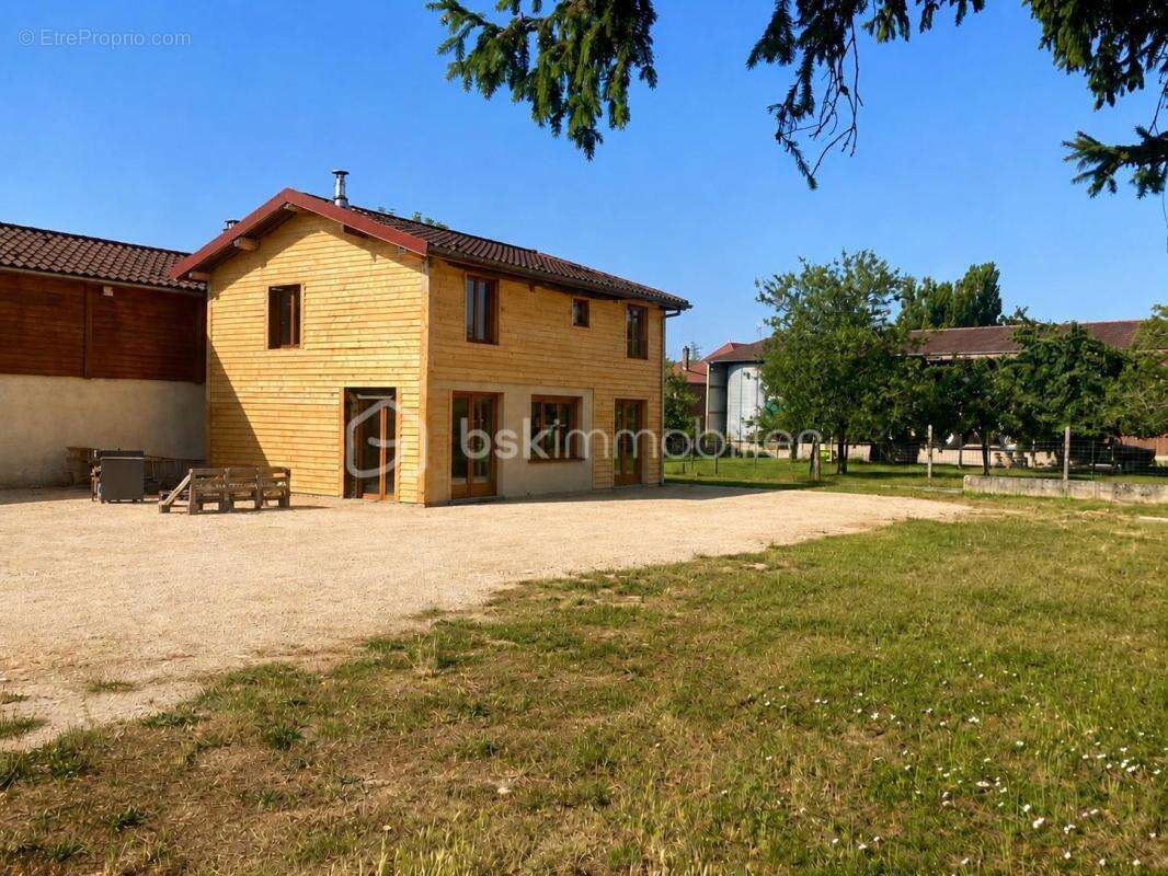 Maison rénovée 91 m² - 3 chambres - terrain 1689 m² - photo 14