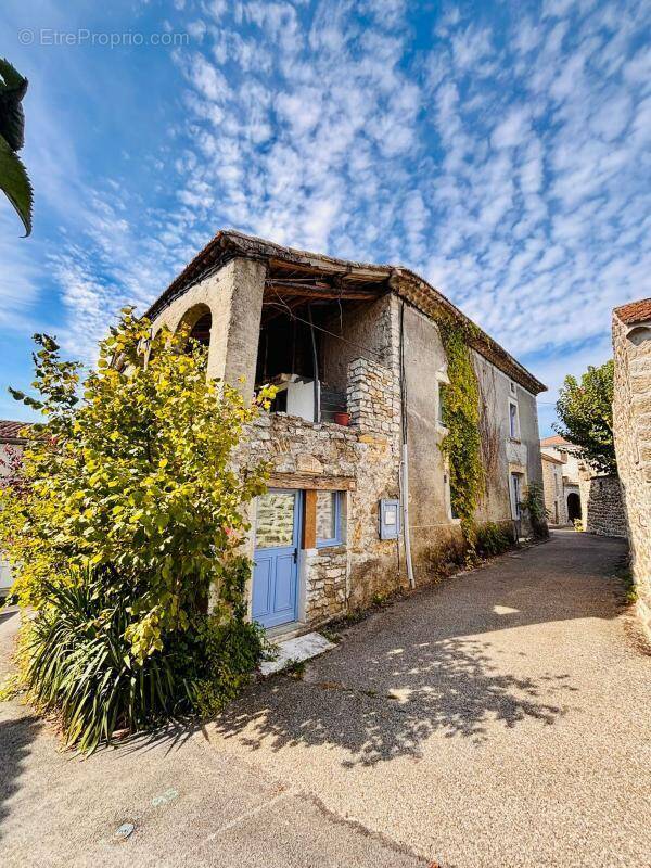 Maison à GROSPIERRES