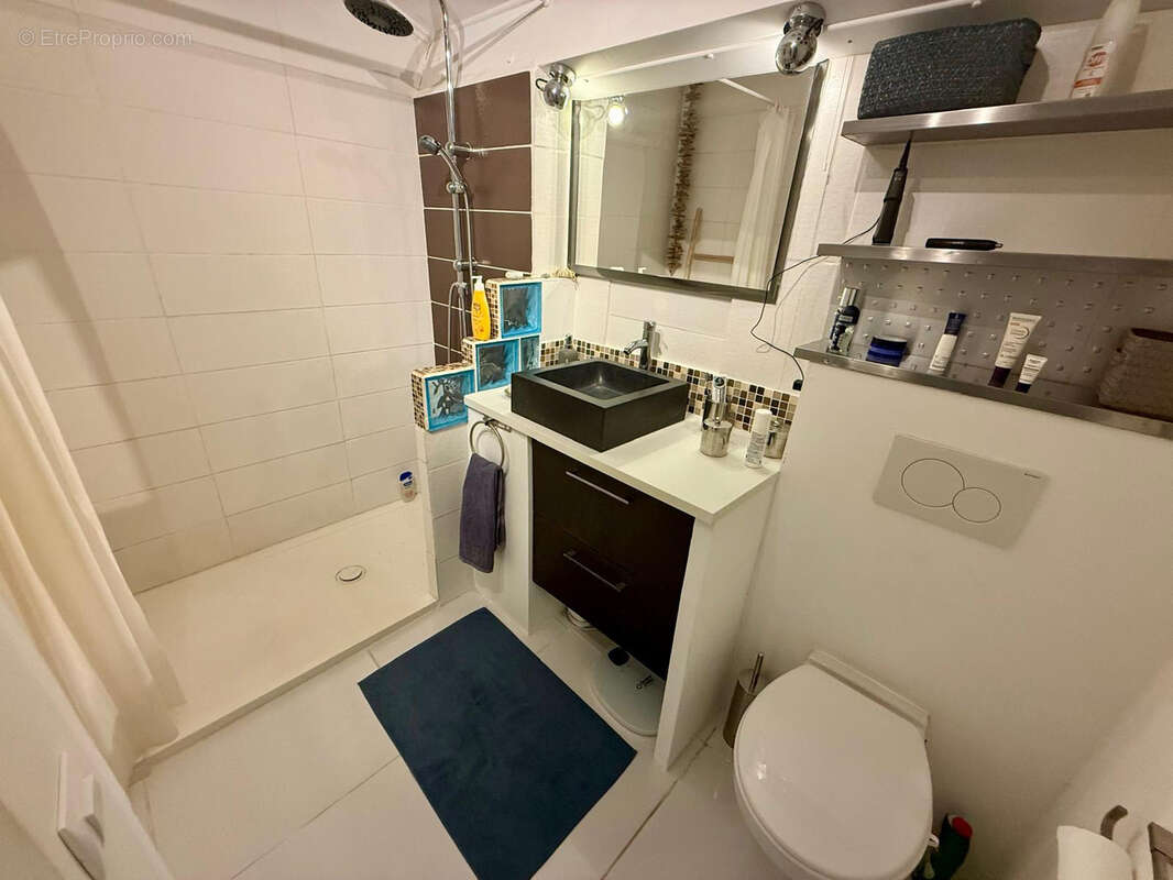 Appartement à COGOLIN