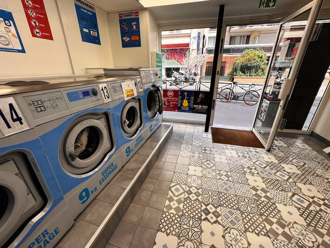Commerce à PARIS-11E