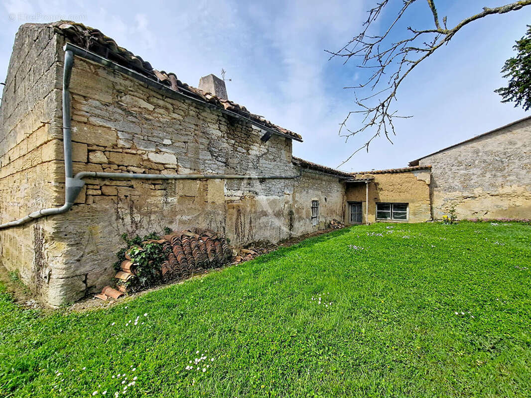 Maison à DOUE-LA-FONTAINE