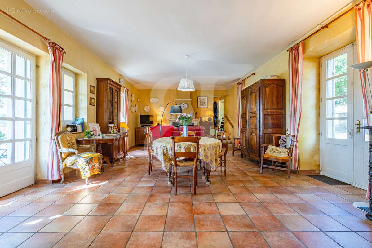 Maison à VISAN