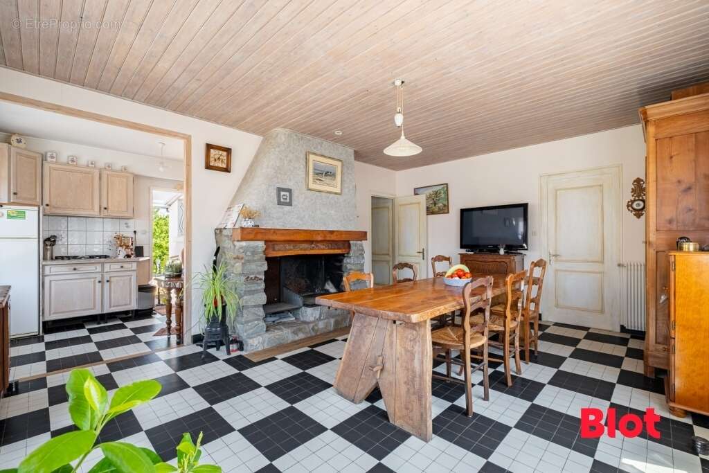 Maison à SAINT-MICHEL-CHEF-CHEF