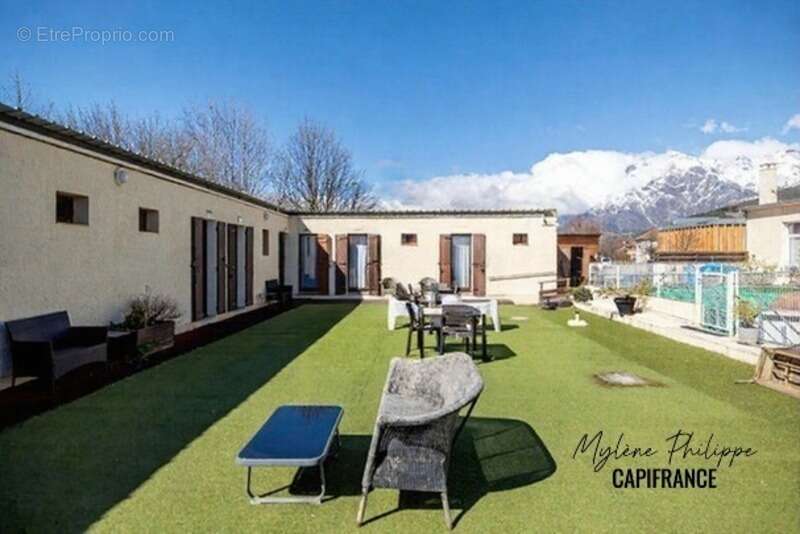 Commerce à SAINT-BONNET-EN-CHAMPSAUR