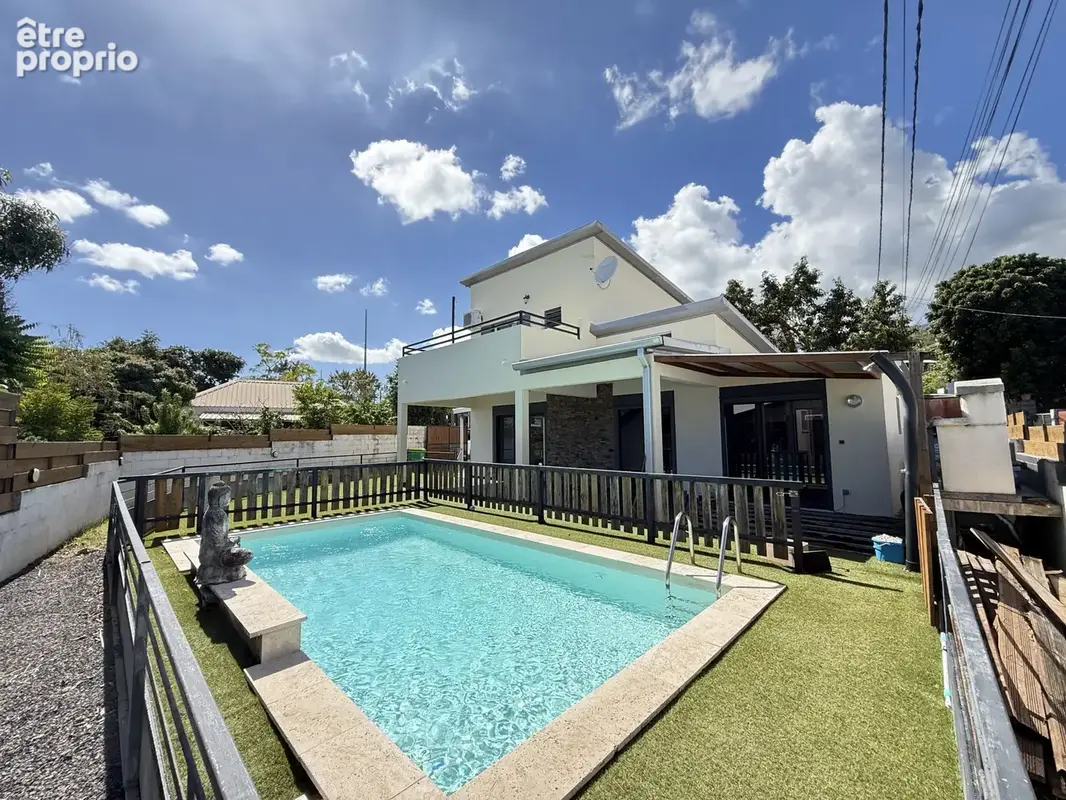 Photo Maison à La Possession au prix de 496 500€