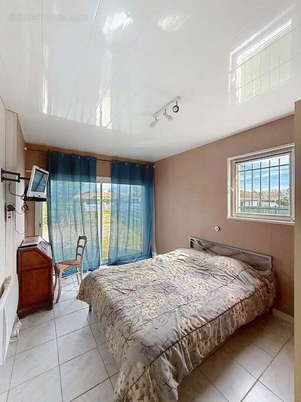 Maison à PARENTIS-EN-BORN