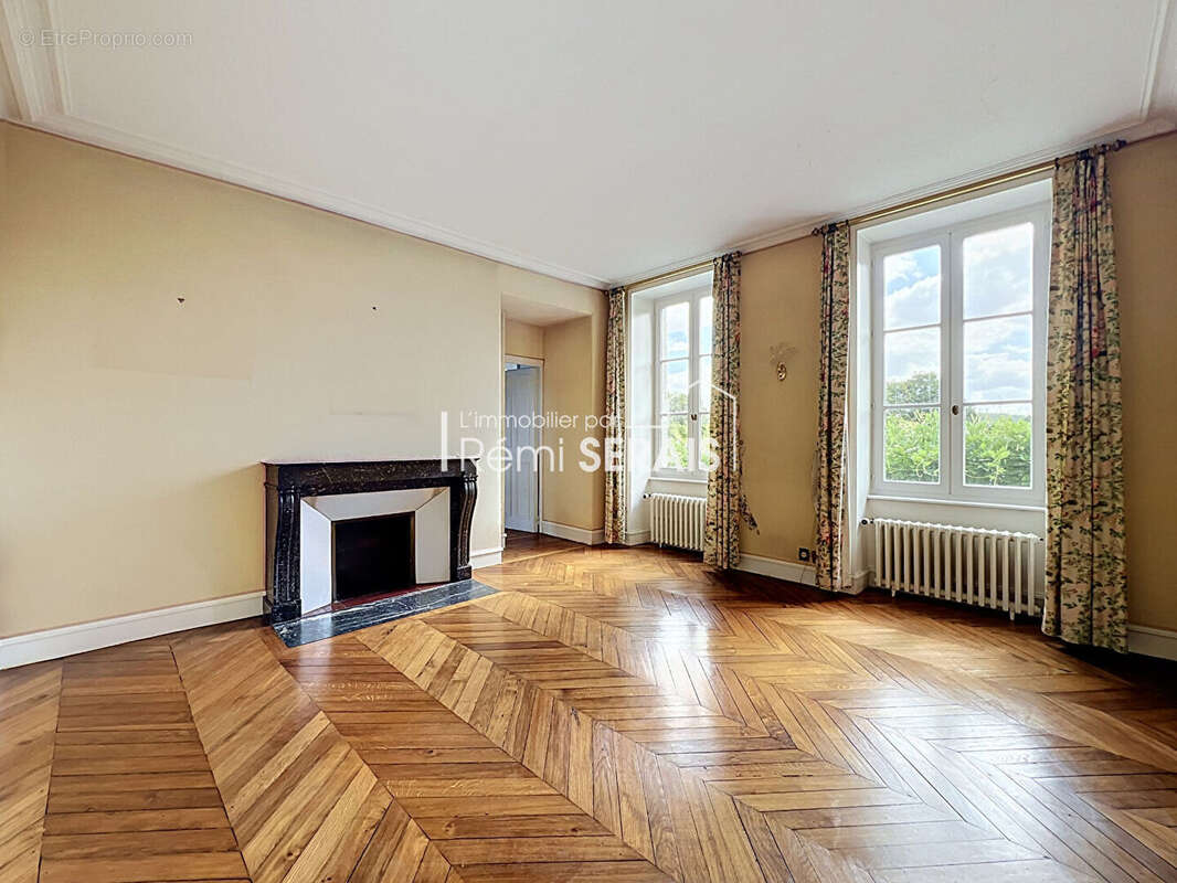 Maison bourgeoise à vendre à PUTANGES LE LAC - photo 4