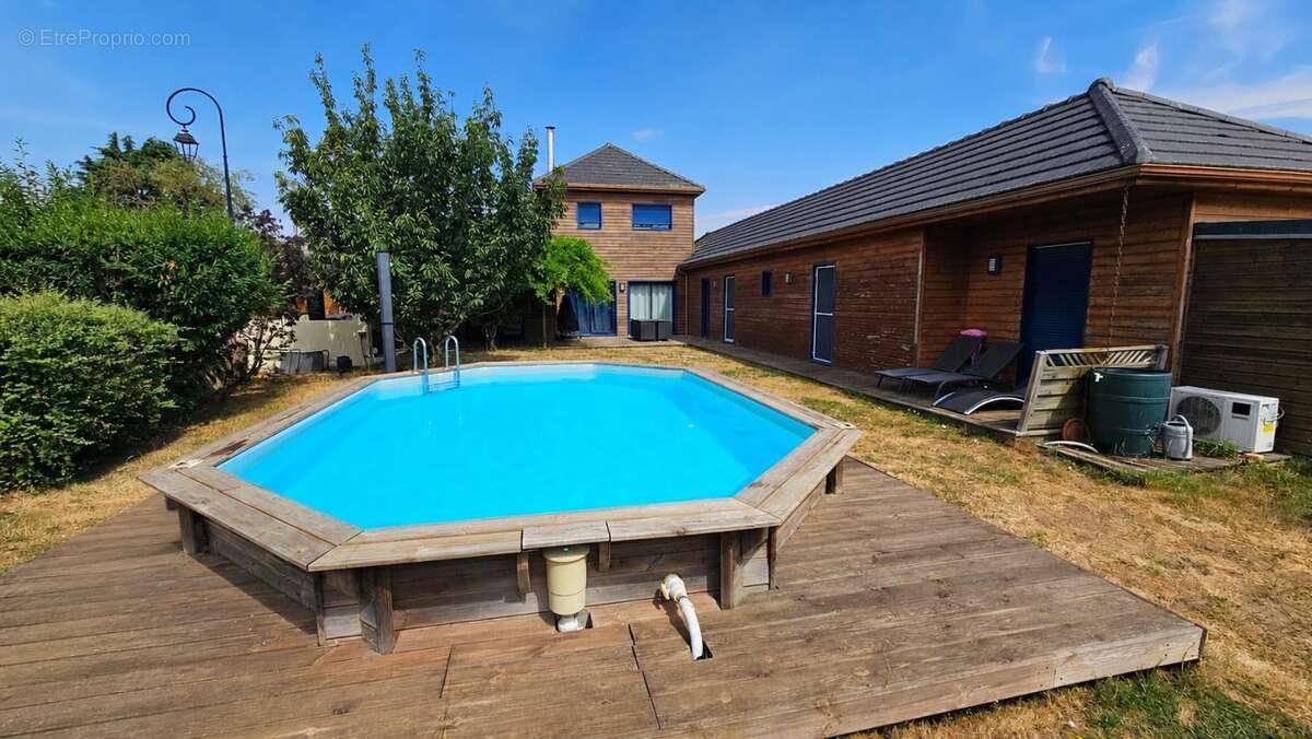 Houdan 3 mn / Maison familiale ossature bois de 195 m2 avec dépendances et piscine - photo 3