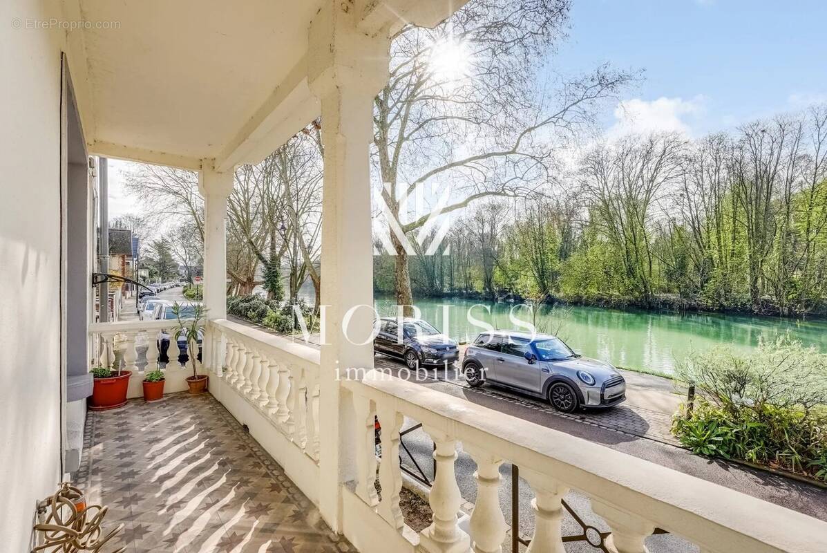 Appartement à LE PERREUX-SUR-MARNE