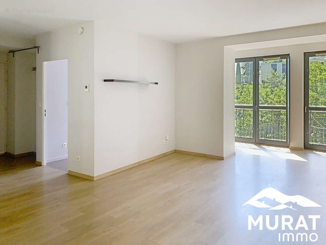 Appartement 94 m² à Royat  - photo 2