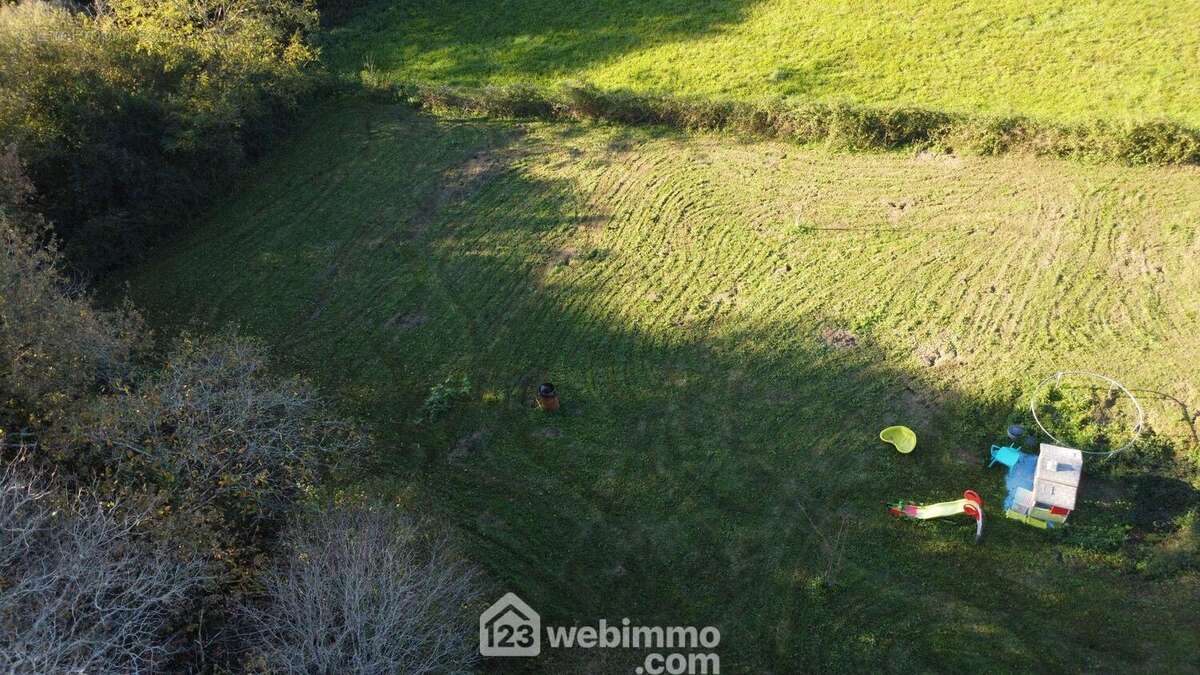 Maison à MALAUSSANNE