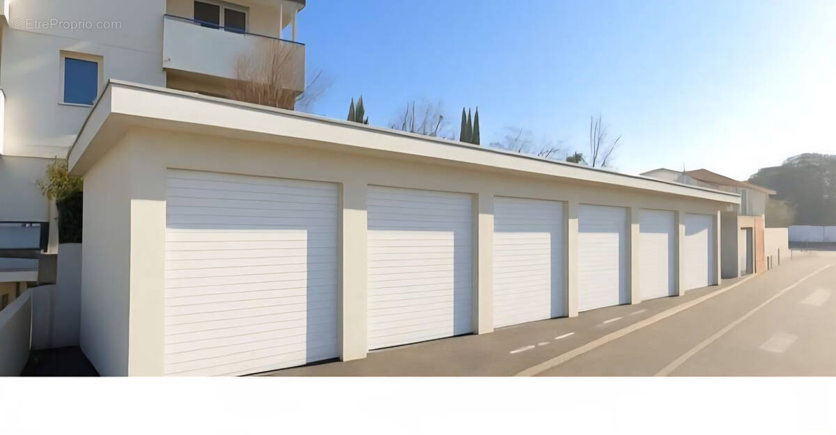 Parking à MARSEILLE-8E