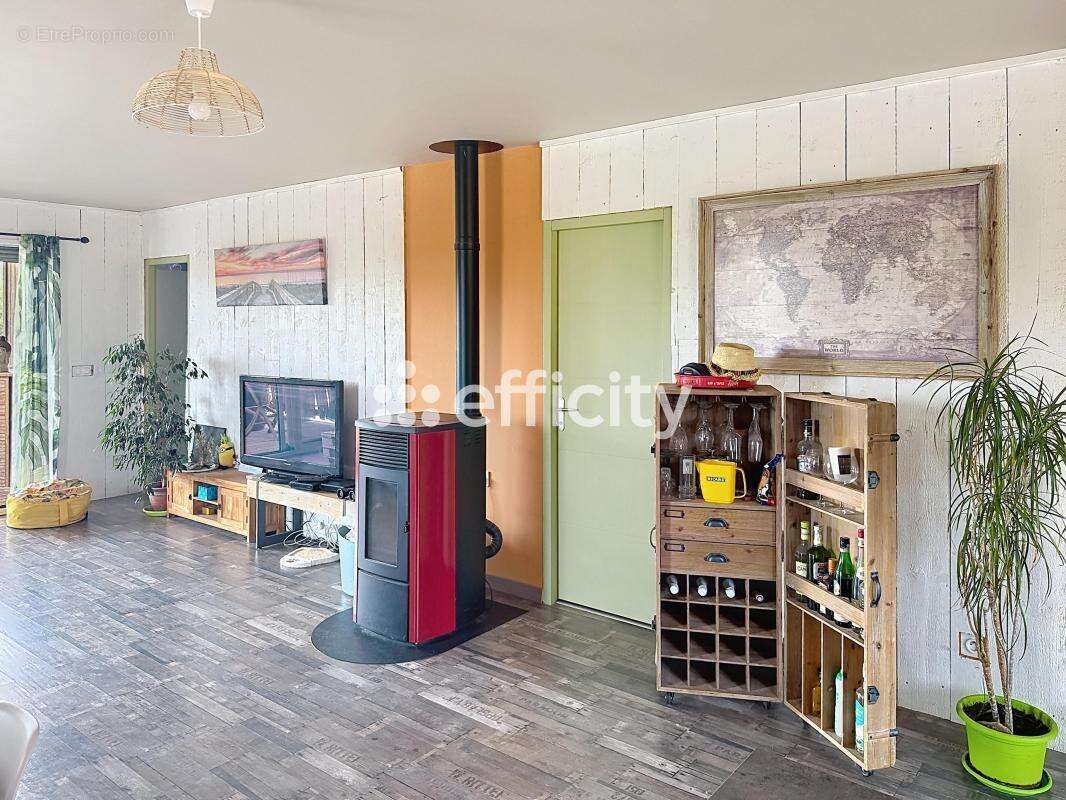 Maison 88 m² à Bellegarde  - photo 4