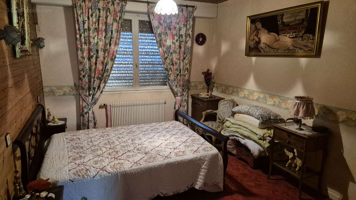 Maison à NEUVILLE-LES-LOEUILLY