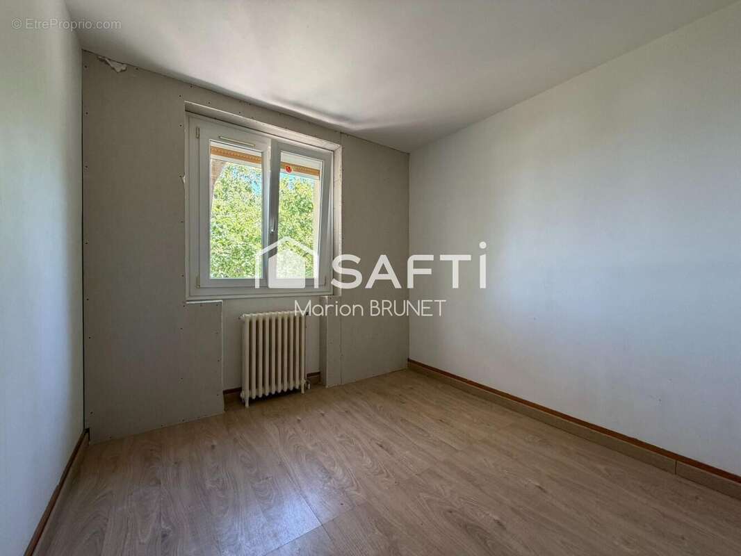 Maison 90 m² à Saint-Just-En-Chaussee  - photo 6